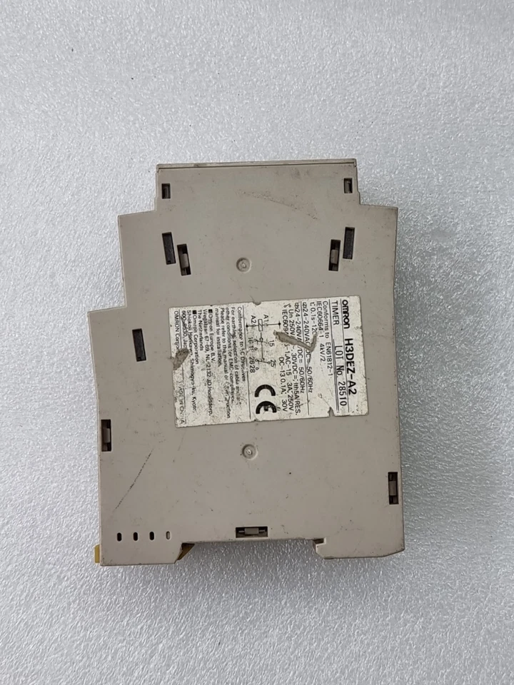 H3DEZ0.1s-120h 24-240VAC/DC TIMER H3DEZ-A2 (ONE USED)